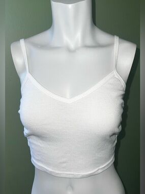 Forever 21 White Ribbed V-Neck Cropped Tank
